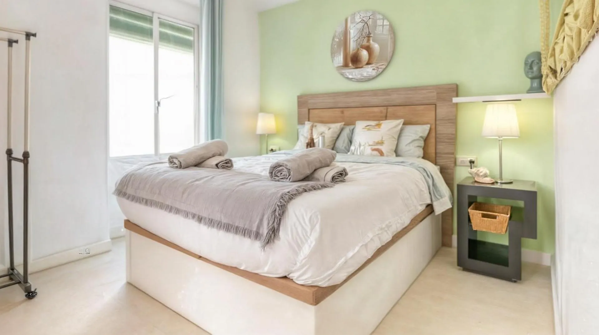 Flores Apartment-Coastal Refuge By The Beach Эстепона